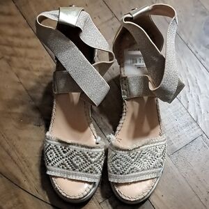 Tommy Hilfiger Women’s Metallic Gold Wedge Sandals with Ankle Strap